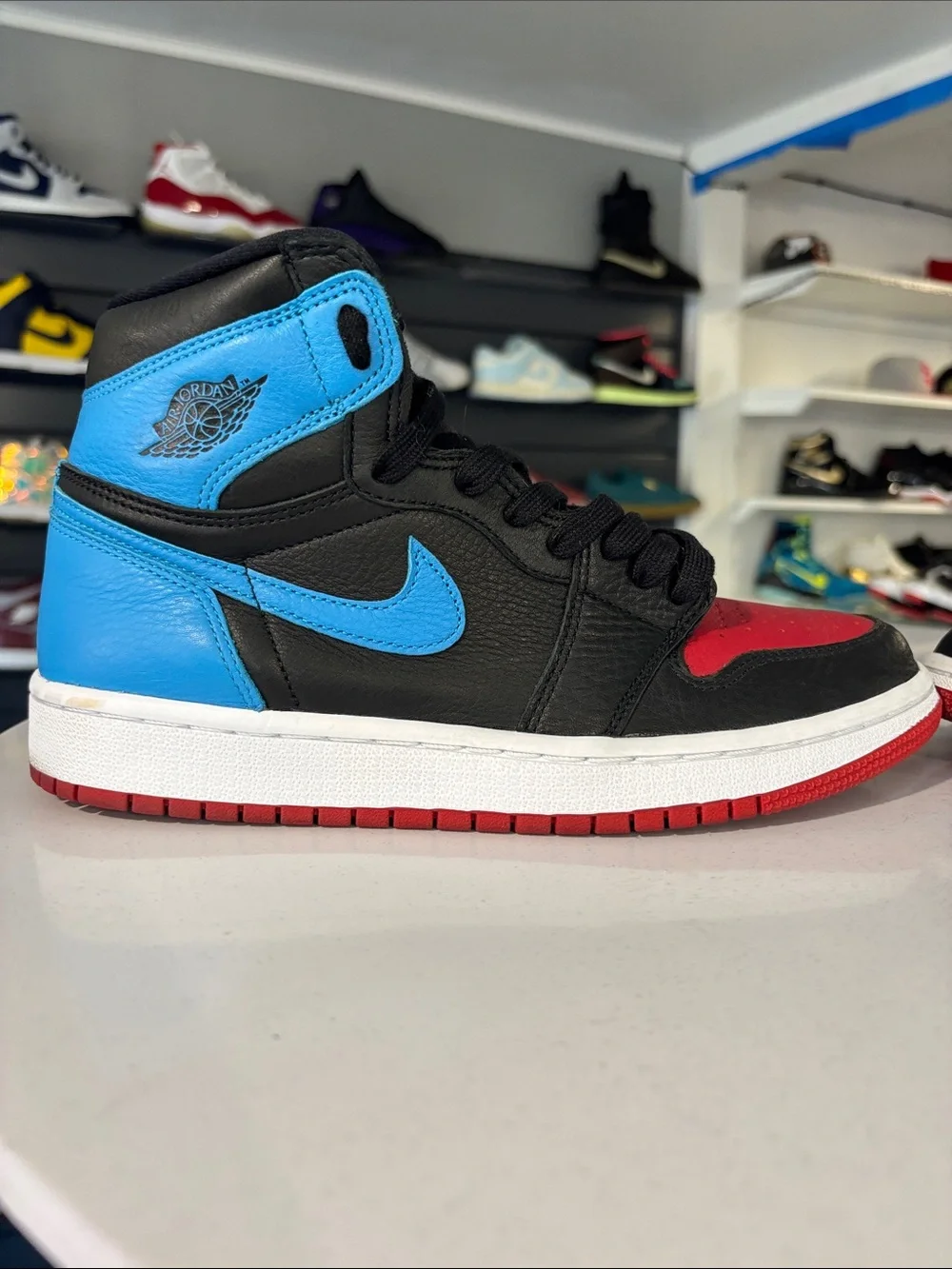 Air Jordan 1 High OG WMNS “UNC to Chicago” Men’s Size 7.5